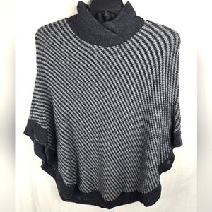 Banana Republic Black and Gray Women's Oversized Poncho Sz S